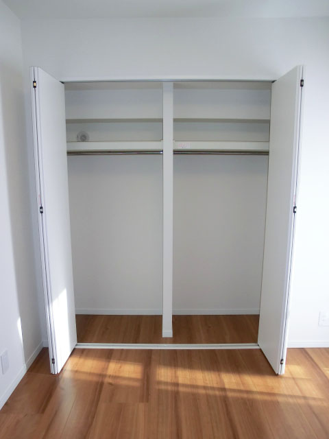 パセオ青山　洋室（小）　収納