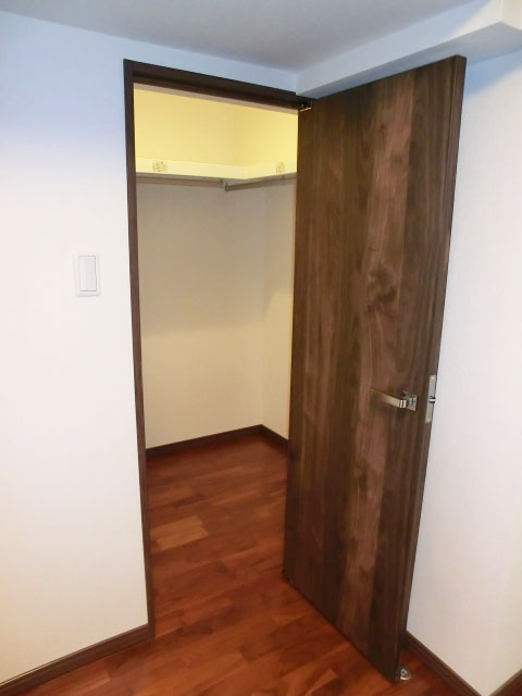 第23宮庭マンション　約7.0帖の洋室　ウォークインクローゼット