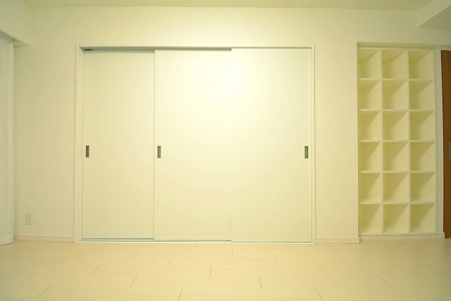 日神デュオステージ上北沢　可動式の3枚扉