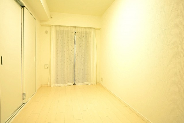 日神デュオステージ上北沢　約6.0畳の洋室