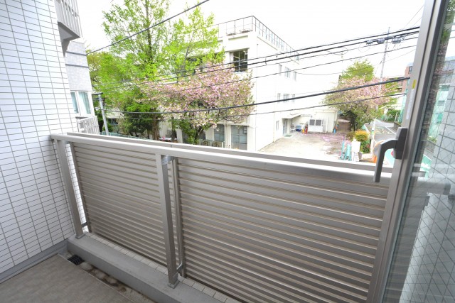 レジデンシャルステート砧　洋室5.7バルコニー