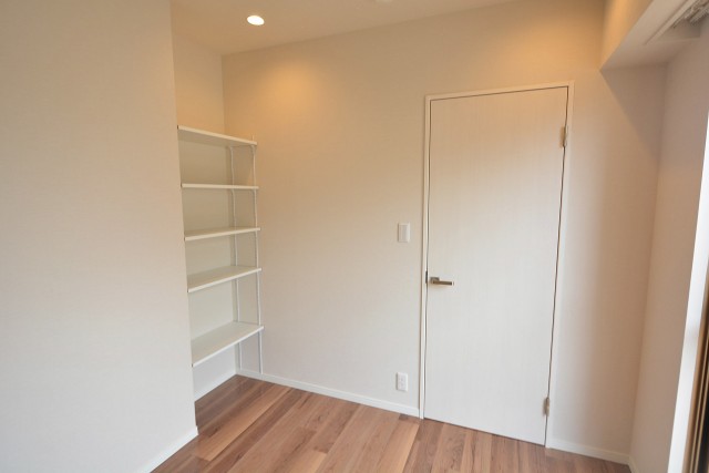 サンビューハイツ元麻布　洋室2棚