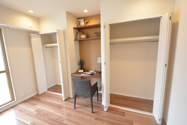 サンビューハイツ元麻布　洋室3収納