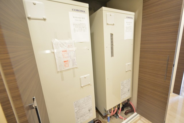 サンビューハイツ元麻布　電気温水器