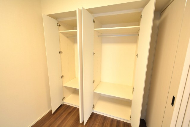 レジデンシャルステート砧　洋室4.7収納