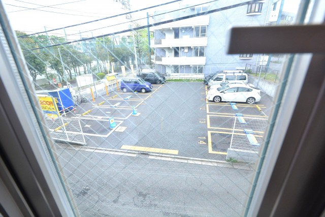 レジデンシャルステート砧　洋室4.6から