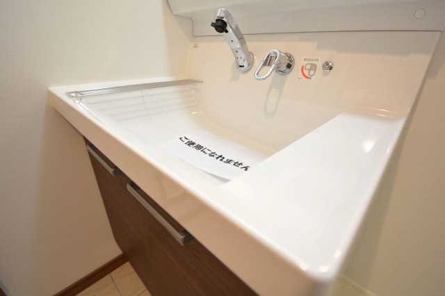 お手入れが楽なカウンター一体型洗面ボウル