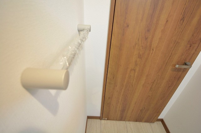 洗面室内のタオルかけ