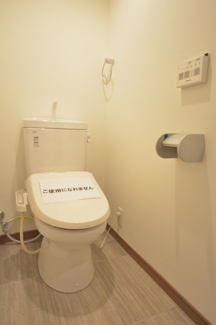 ウォシュレット付きトイレ