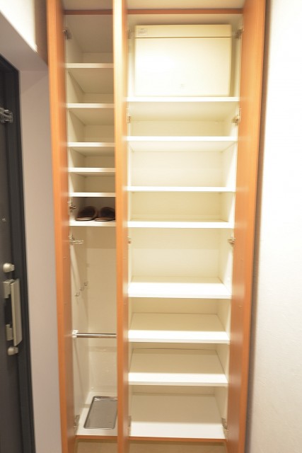 日神デュオステージ上北沢　シューズＢＯＸは傘も収納ＯＫ