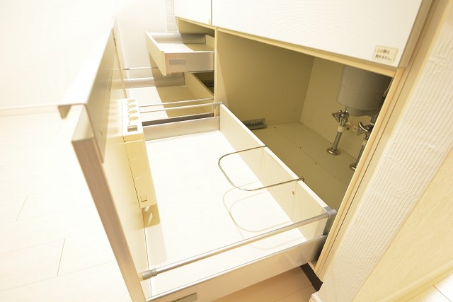 日神デュオステージ上北沢　キッチンの引き出し収納内部