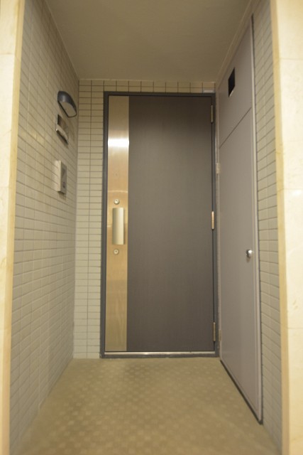 日神デュオステージ上北沢　玄関扉