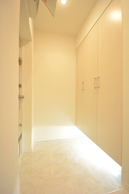 明るい玄関ホール