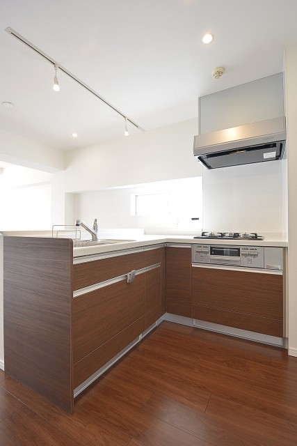 Ｌ字型のシステムキッチン