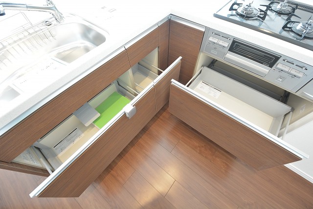 Ｌ字型のシステムキッチン