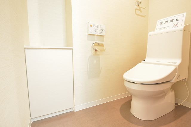 ウォシュレト付きトイレ