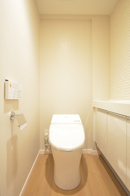 ウォシュレット付きトイレ