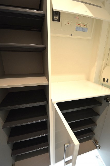 田町スカイハイツ 収納力◎のシューズＢＯＸ101