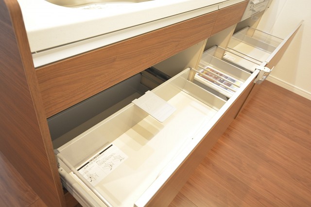 田町スカイハイツ　システムキッチン収納101