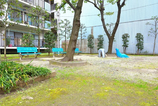 東品川公園スカイハイツ　エントランス横に公園あります♪