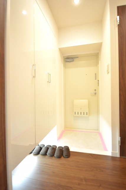 明るい玄関ホール