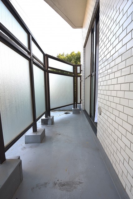 約4.5畳の洋室側のバルコニー