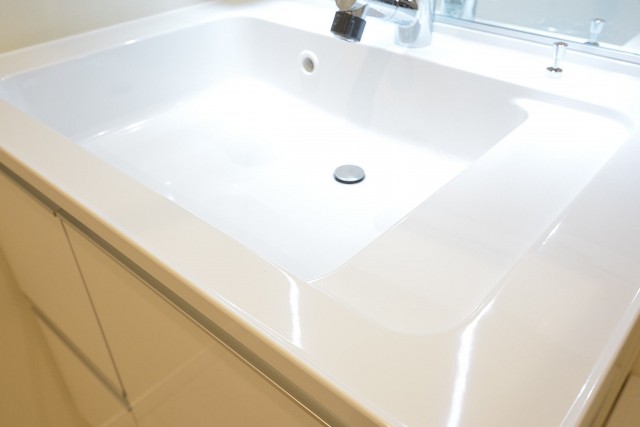 高輪中台マンション　お手入れが楽なカウンター一体型洗面ボウル