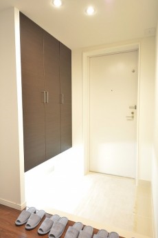 明るい玄関ホール