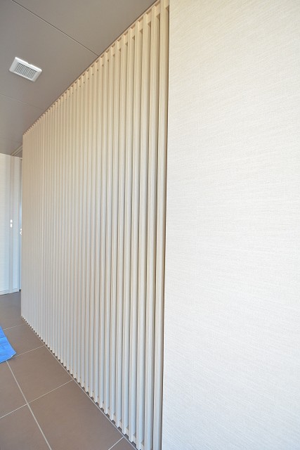 ＬＤＫと洋室の境目の壁