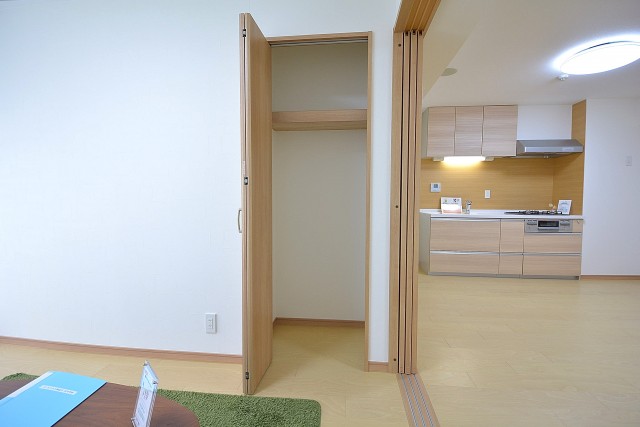 約6.7畳の洋室のクローゼット