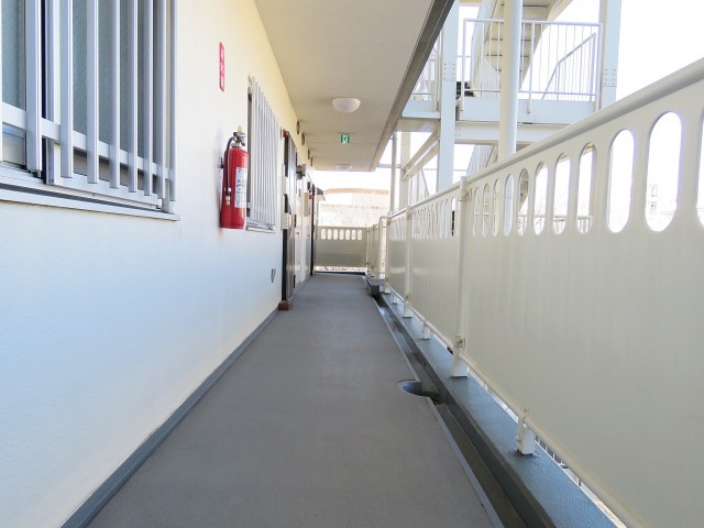 パシフィック馬事公苑前　共用廊下