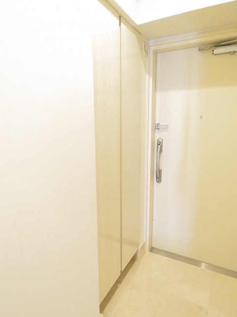 パシフィック馬事公苑前　シューズBOX