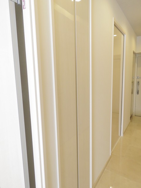 パシフィック馬事公苑前　廊下収納