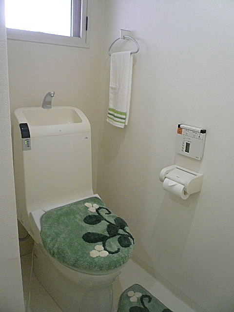 弦巻リハイム　トイレ205