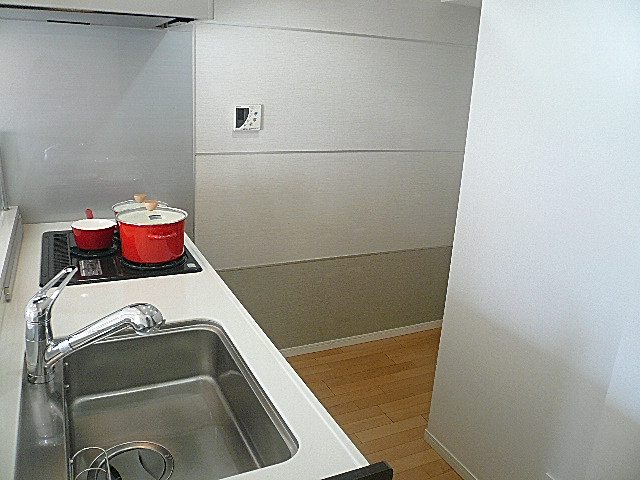 弦巻リハイム　カウンターキッチン205