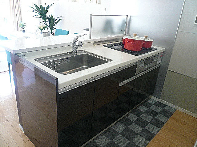 弦巻リハイム　3口コンロ！205