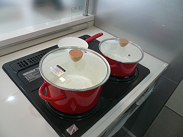 弦巻リハイム　3口コンロ！205
