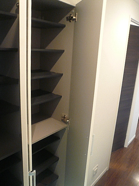 トールサイズの玄関収納