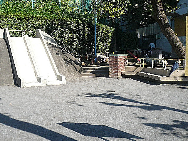マンション駒場　宮下児童遊園