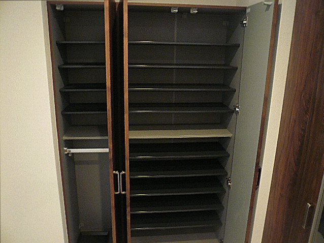 マンション駒場　充実した玄関収納◎