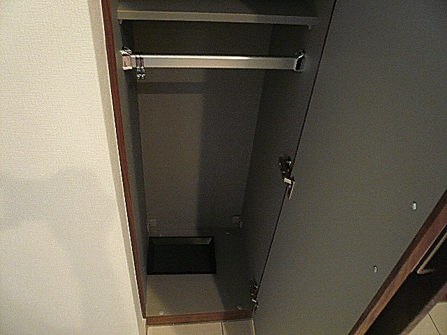 マンション駒場　充実した玄関収納◎