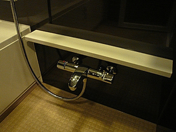 マンション駒場　高級感ある浴室