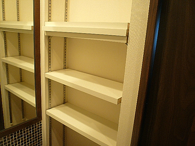 マンション駒場　洗面化粧台収納