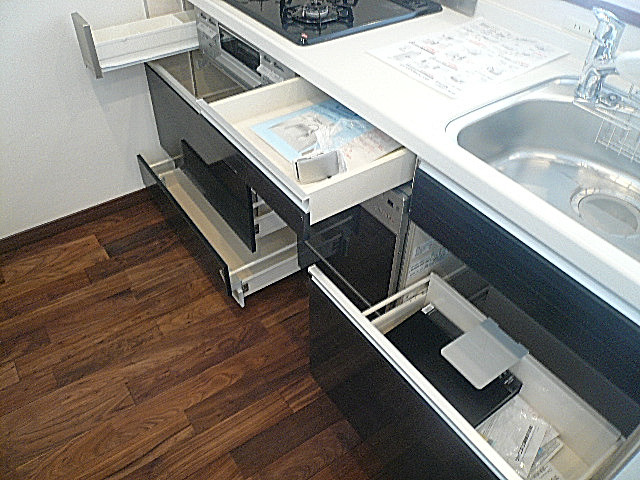 マンション駒場　収納プラス食器洗い乾燥機