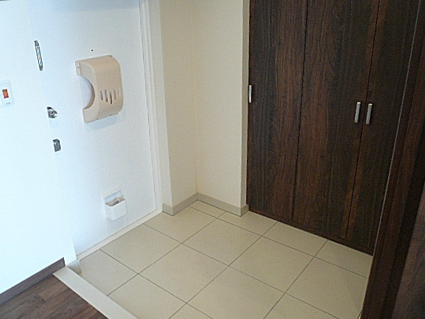 マンション駒場　広々したと玄関ホール