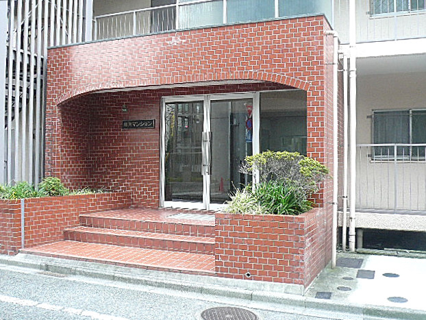 用賀マンション　エントランス前
