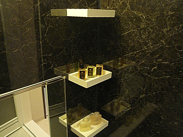 シックな浴室　トレイ3つ♪