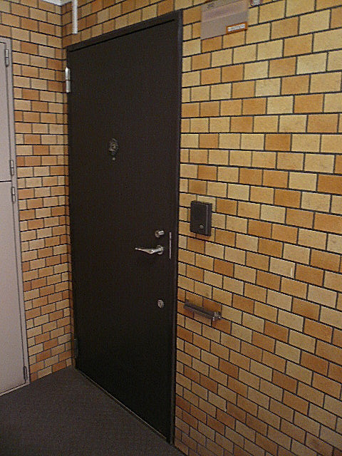 重みのある玄関です！