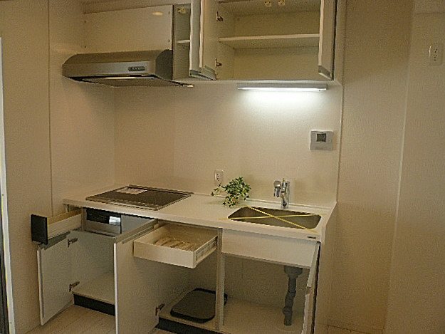 ＩＨシステムキッチン　収納