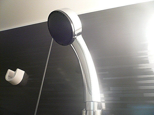 浴室乾燥機付きバスルーム　シャワー